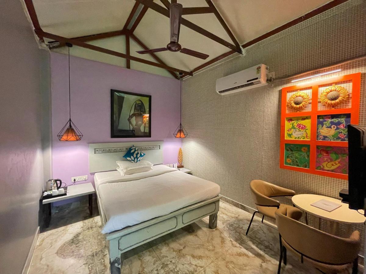 The Art Hotel By Via Varanasi Exterior photo